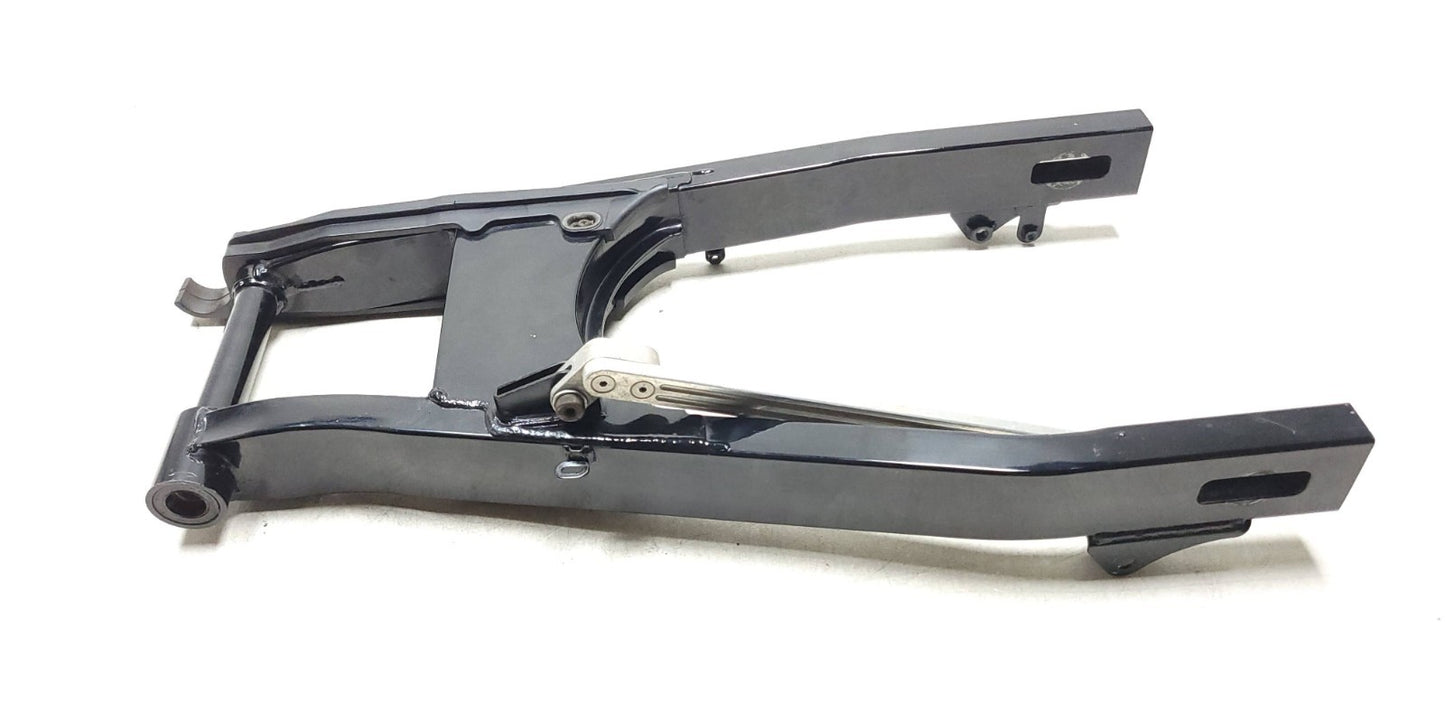 2002 Honda Magna Vf 750c Swing Arm OEM