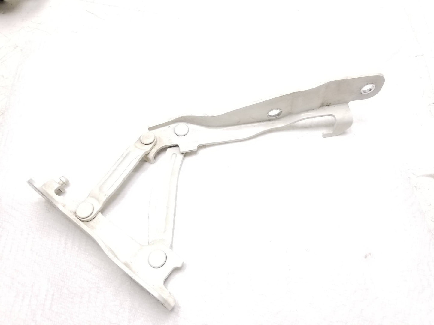 2014 - 2019 Kia Soul Front Hood Bonnet Hinge Pair OEM