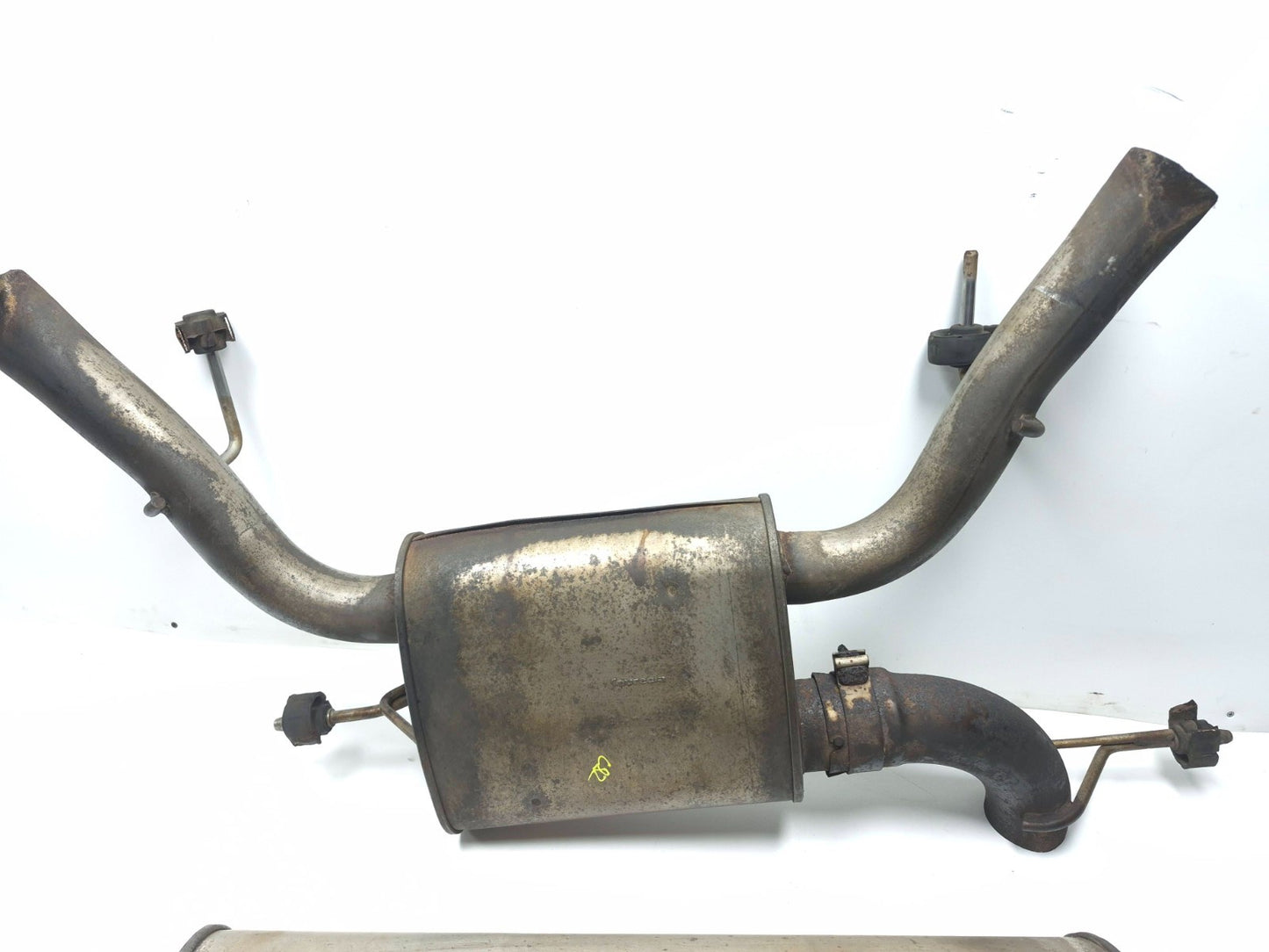 2013 Cadillac Escalade Esv Platinum 6.2l Rear Exhaust Muffler Pair OEM