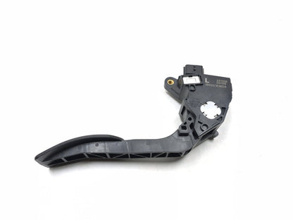 2011 Nissan Juke Accelerator Pedal 180021km0a OEM