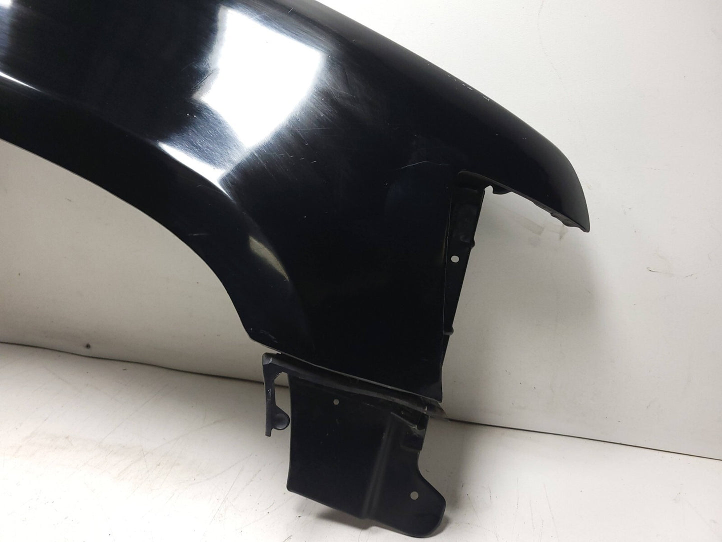 2010 - 2014 Chevrolet Suburban Front Fender Passenger Side Right OEM