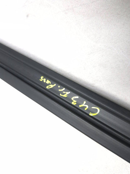 2011 Volkswagen Tiguan Front Door Weatherstrip Seal Passenger Side Rh 4pcs OEM