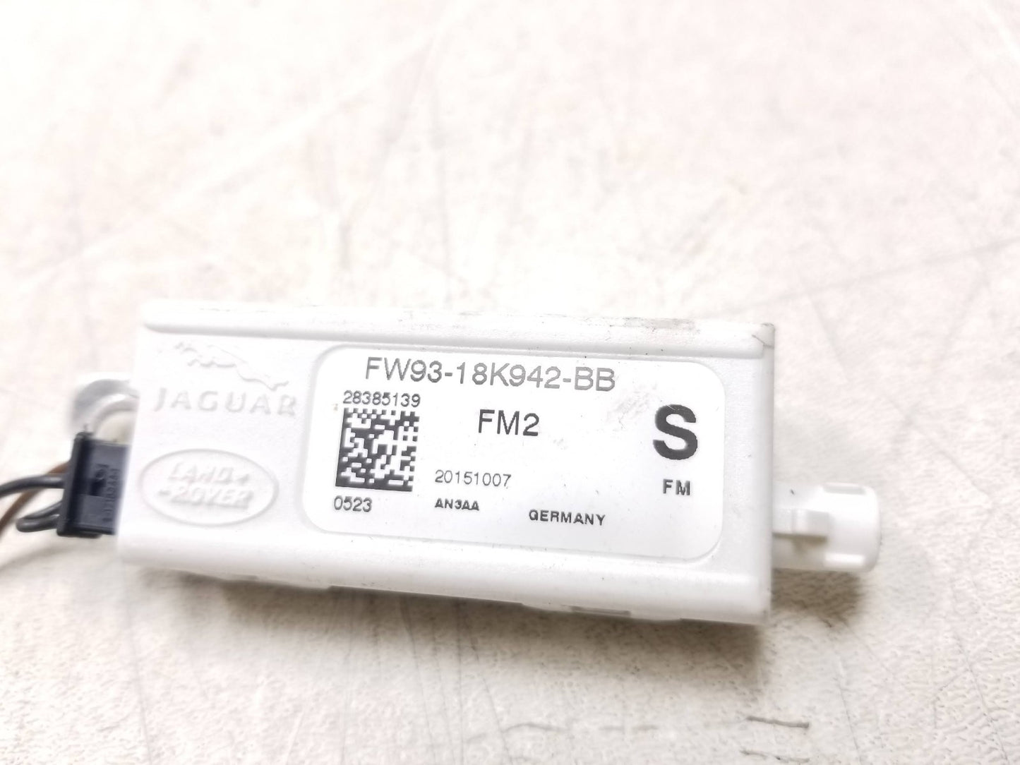 2017 Jaguar Xe Antenna Amplifier Control Unit OEM Fw93-18k942-bb