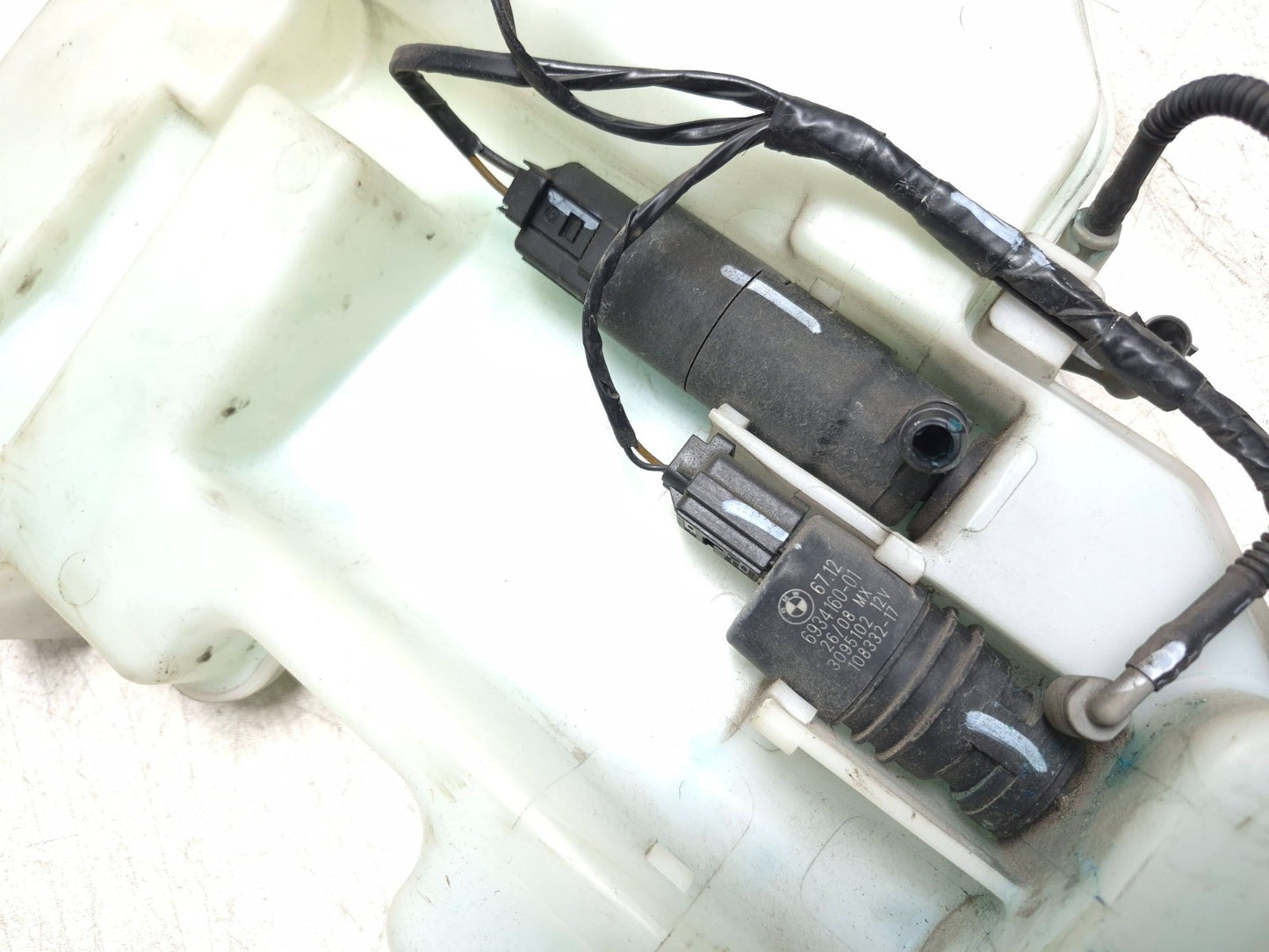 2008 BMW X6 E71 Windshield Washer Fluid Reservoir OEM