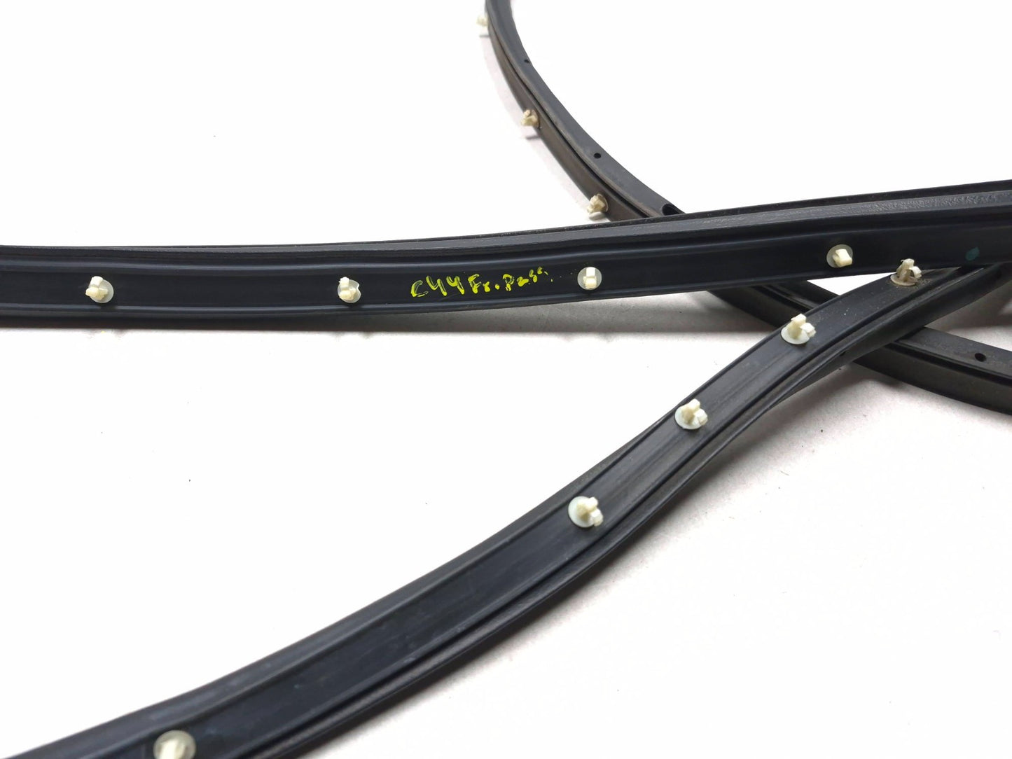 2019 Ford Ecosport Door Weatherstrip Front Passenger Side Right OEM