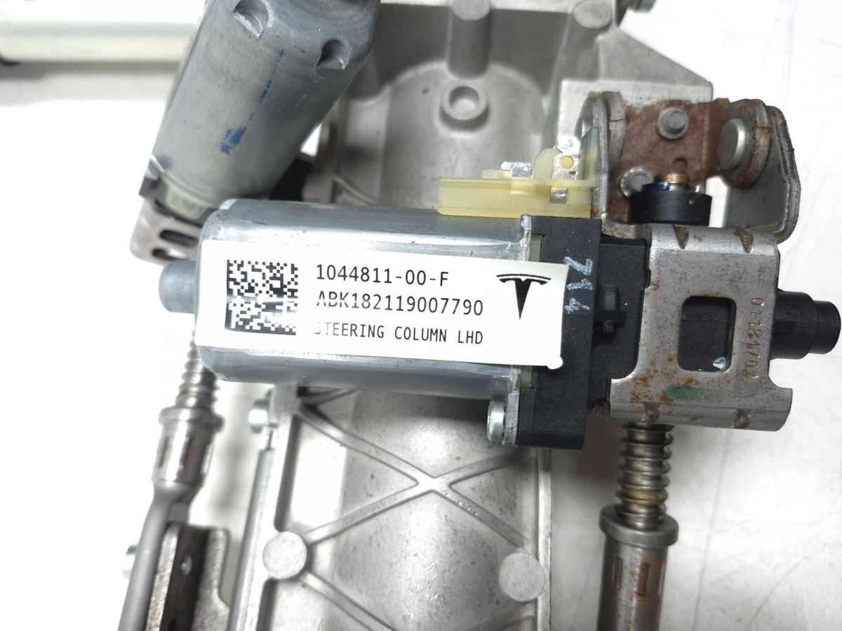 2018 Tesla Model 3 Steering Column 1044811-00-f OEM