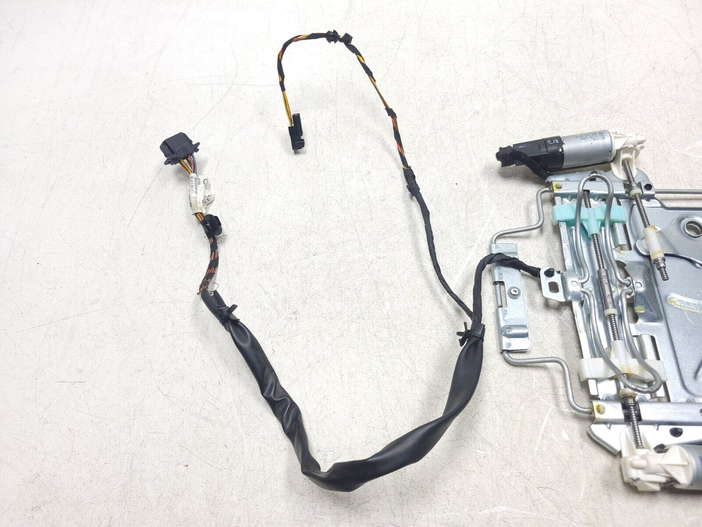 2013-2016 Audi S4 Front Left Driver Seat Lumbar Support Assembly OEM