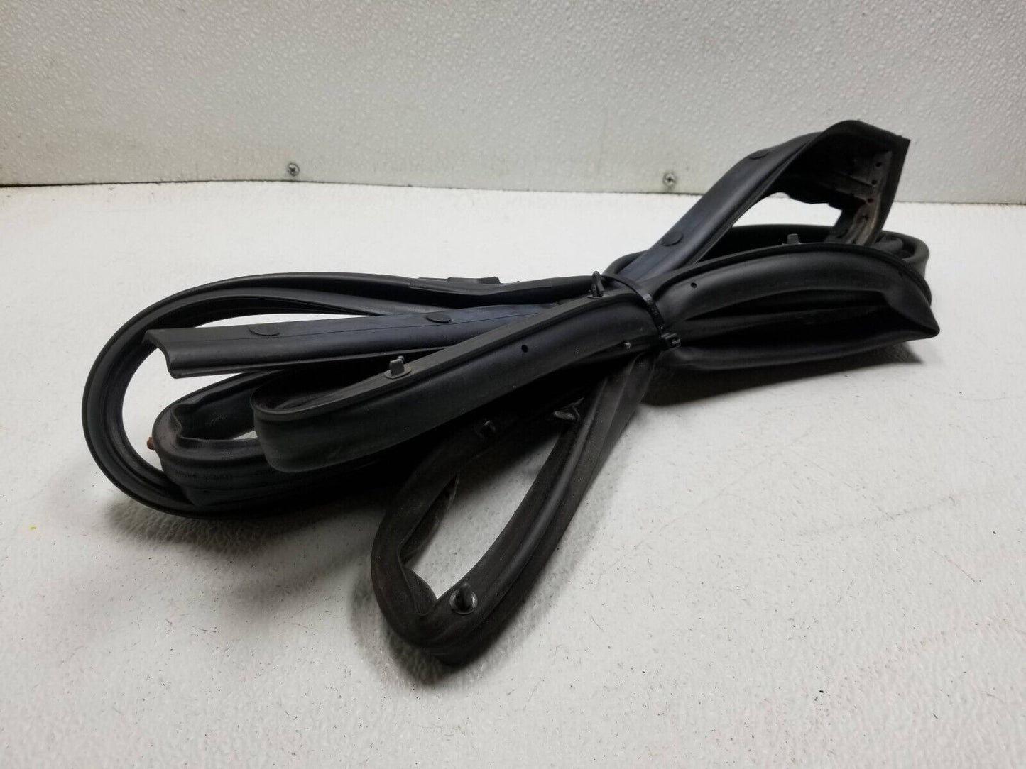 14 15 16 17 Hyundai Elantra Gt Door Weatherstrip Seal Rear Left Driver OEM