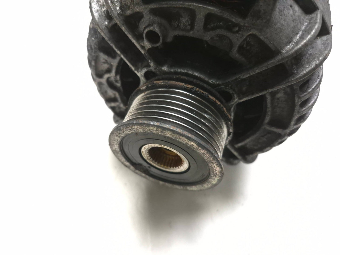 2011 Volkswagen Tiguan 2.0l Engine Alternator Generator OEM