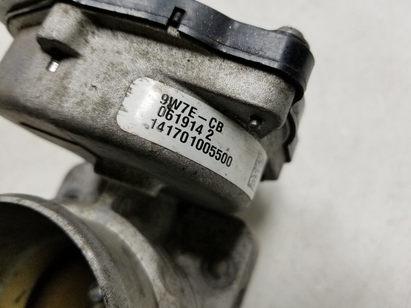 Ford Explorer Mustang E350 E250 Throttle Body 9w7e-cb OEM