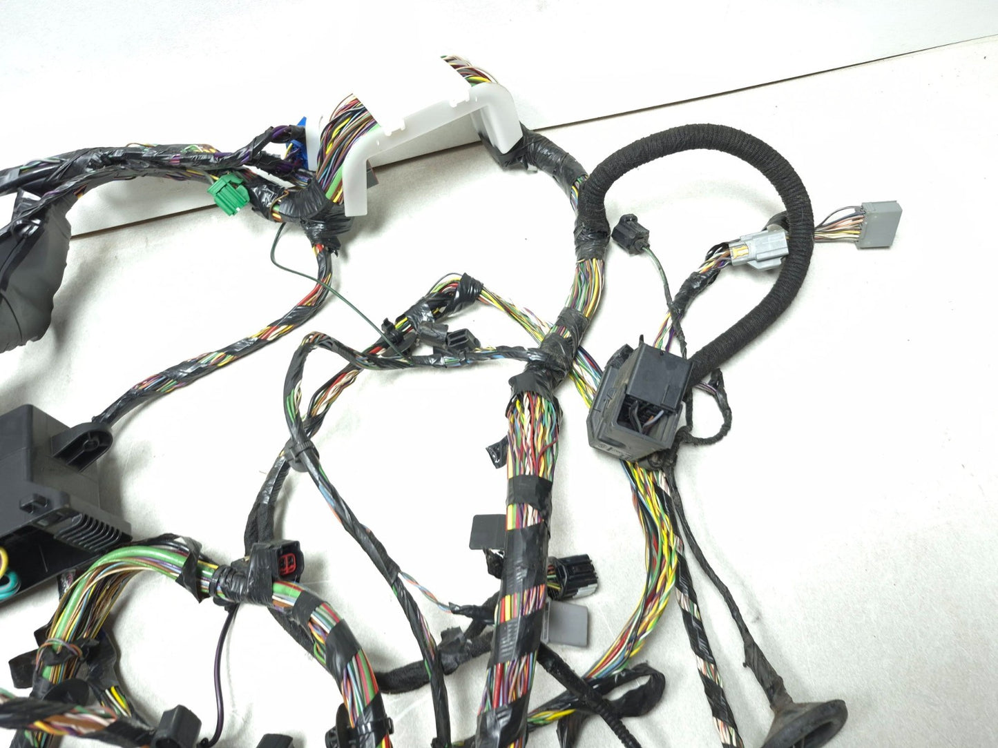 2013 Ford Focus St Interior Body Wire Harness W/ Fuse Box OEM