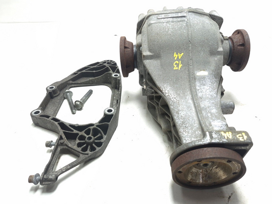 2013 Audi A4 Quattro 2.0l Rear Axle Differential Krr W/ Mount OEM