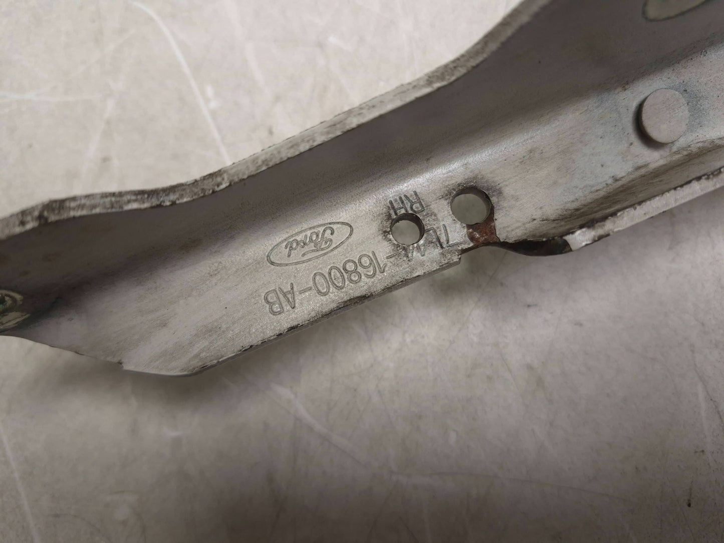 2008 Lincoln Navigator Hood Hinge Left & Right OEM
