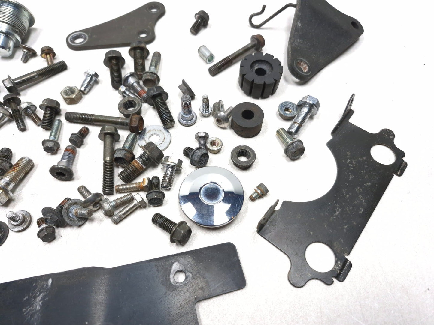 2004 Honda Shadow Aero Vt750c Misc Bolt & Hardware Bracket Pipe OEM