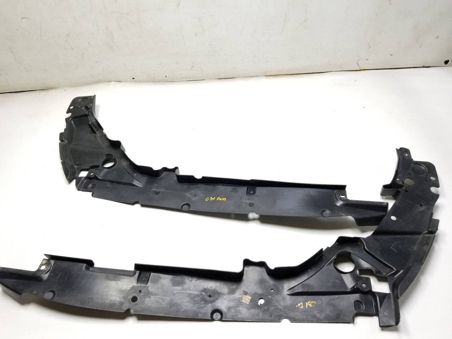 2012 Jeep Grand Cherokee Upper Trim Fender Panel Left & Right OEM