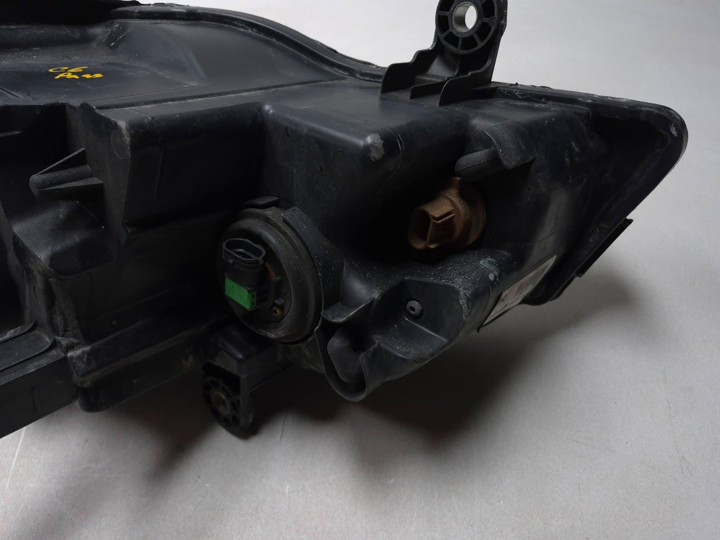 2016 Dodge Grand Caravan Headlight Passenger Side Right OEM