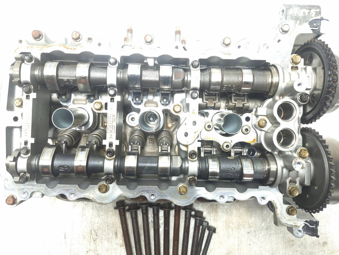 2017 Cadillac Xt5 Cylinder Head Driver Side Left OEM