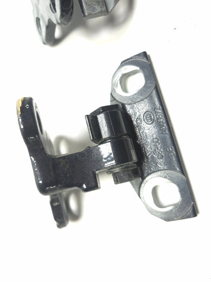 2013 Volvo S60 Passenger Side Door Hinge & Striker 6pcs W/ Bolt 13pcs OEM
