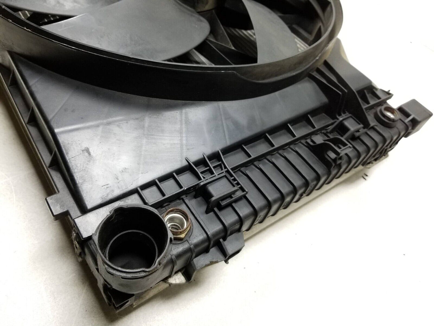 03 04 05 06 Mercedes C230 Engine Cooling Radiator & Fan 1.8l OEM