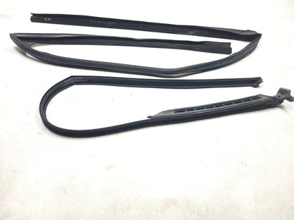 2007 Range Rover Front Door Molding & Weatherstrip Seal Driver Side Left Set OEM