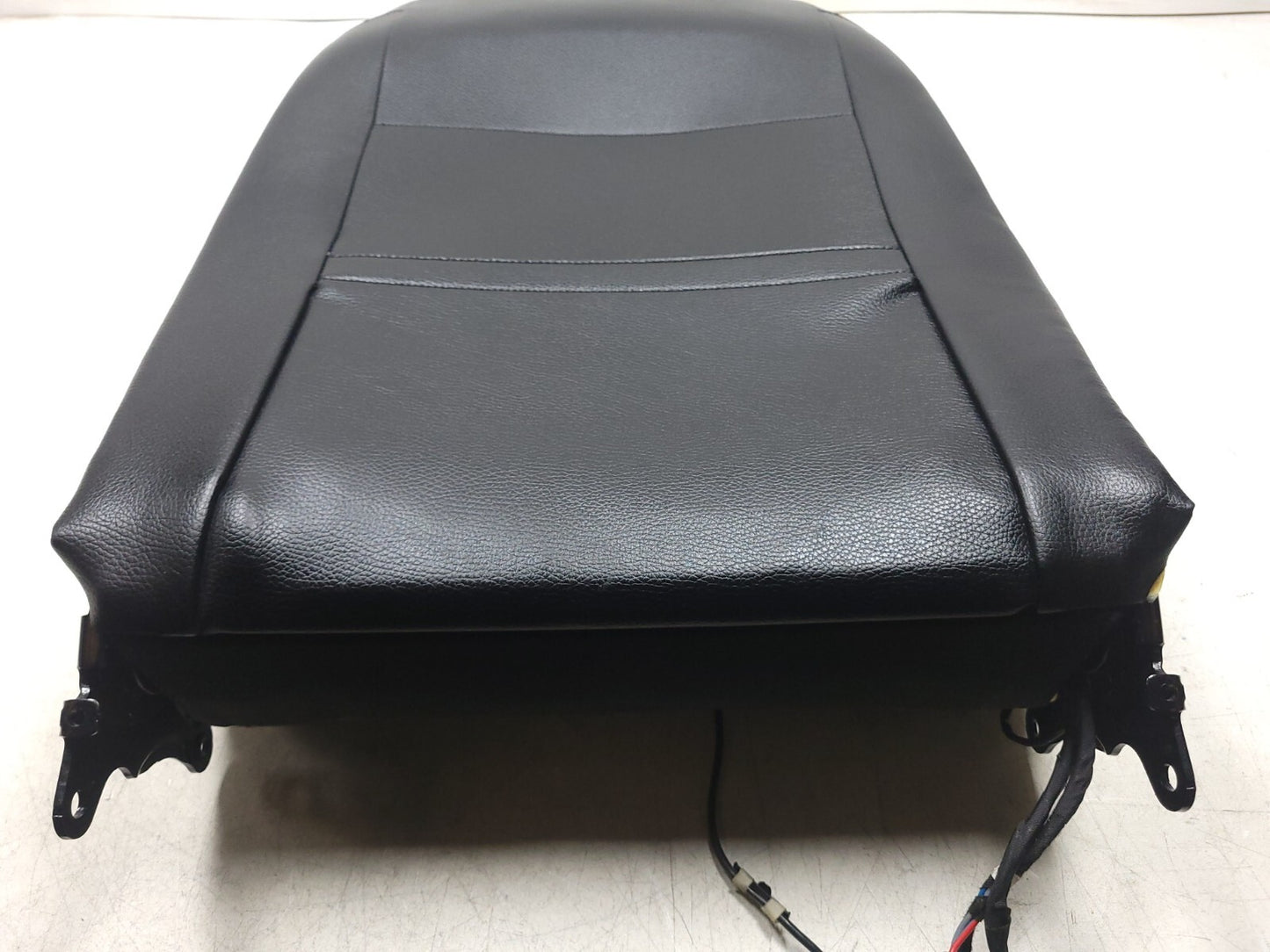 2012 Volkswagen Cc Front Passenger Right Seat Back Backrest Upper OEM