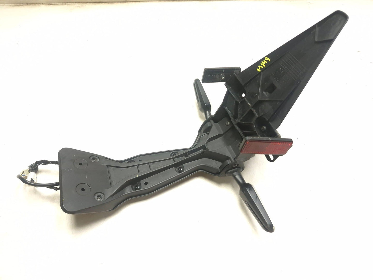 2025 Yamaha Yzf R3 Rear Fender Mud Guard W/turn Signal Assy OEM