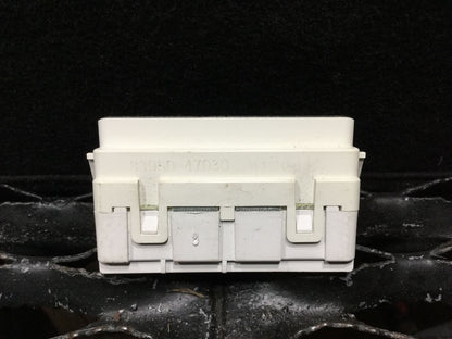 04 05 06 07 08 09 Toyota Prius Passenger  Indicator Light 83950-47030 OEM