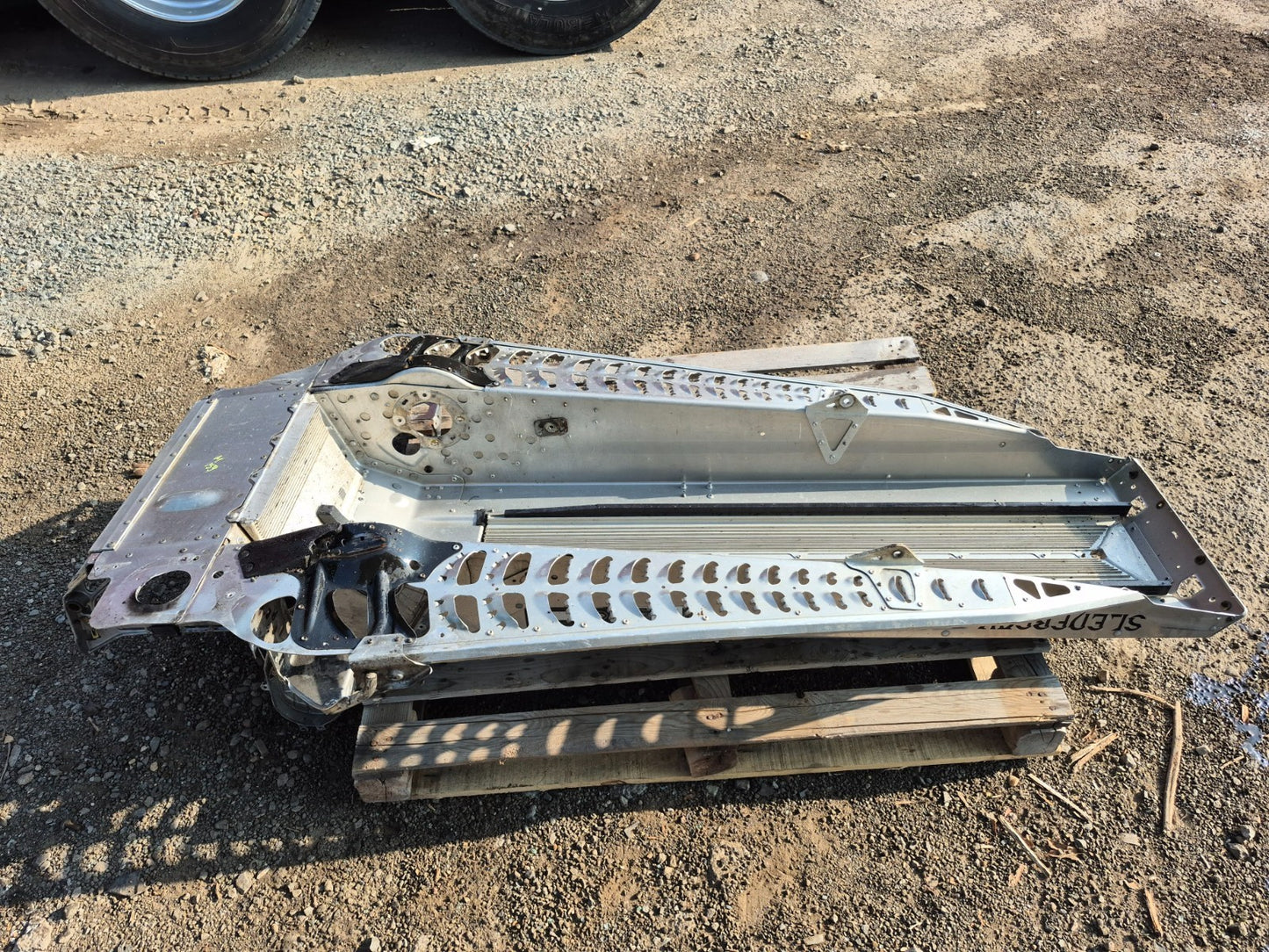 2011 Ski Doo Mx Z Tnt E-tec 600 Tunnel Chassis Frame OEM