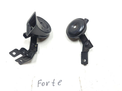 14 15 16 Kia Forte Horn Signal Pair OEM 27k