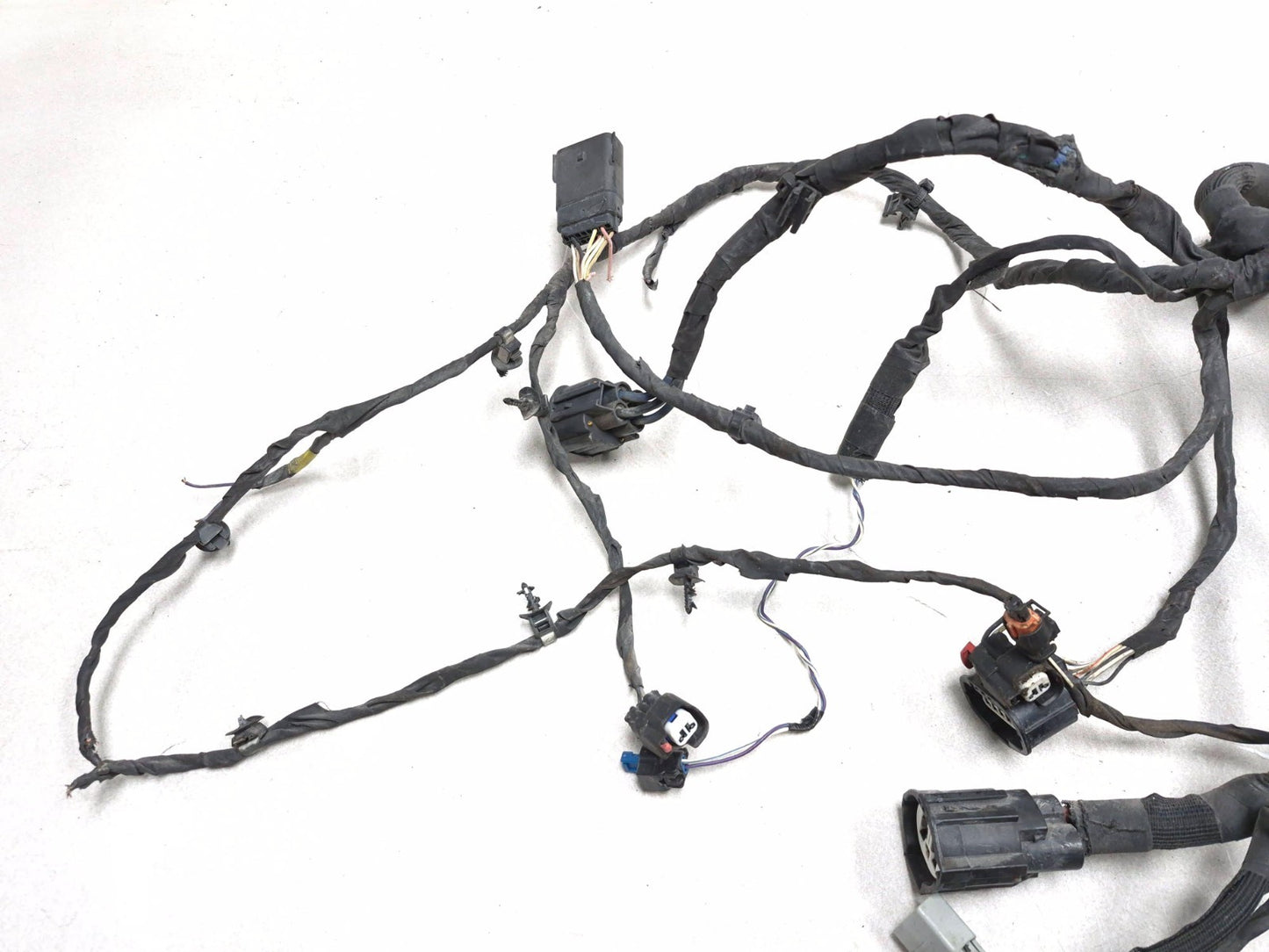 2018 Chrysler 300 AWD Engine Wire Harness & Fuse Box 3.6l OEM