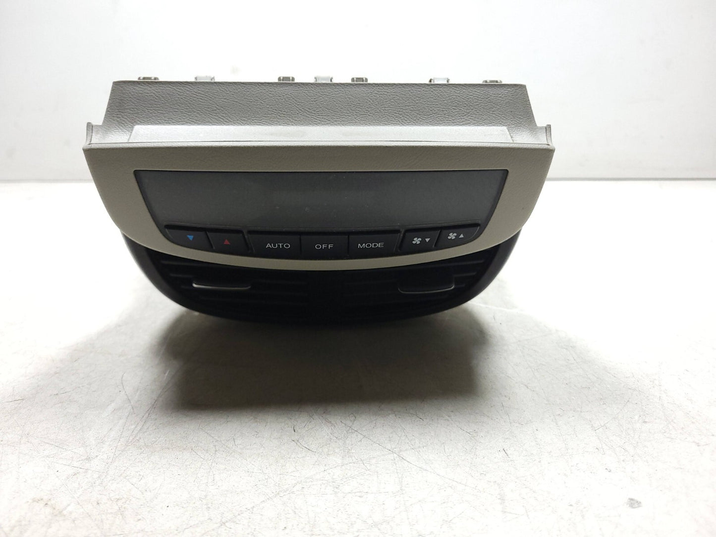 2007 - 2009 Acura Mdx Center Console Rear Trim Panel W/ Air Vent & Controls OEM