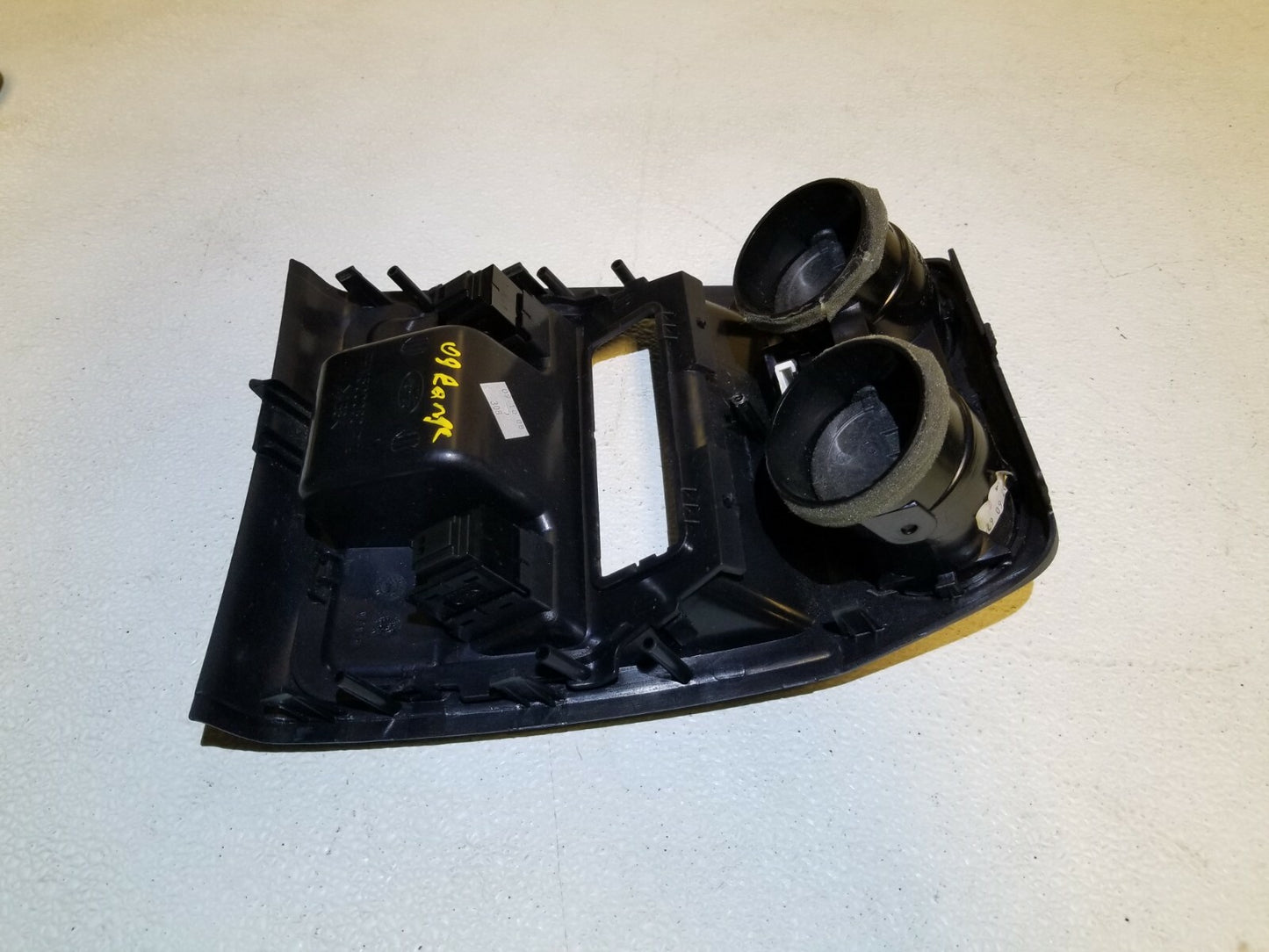 2009 Range Rover Sport Center Console Rear Trim Panel With Air Vent OEM