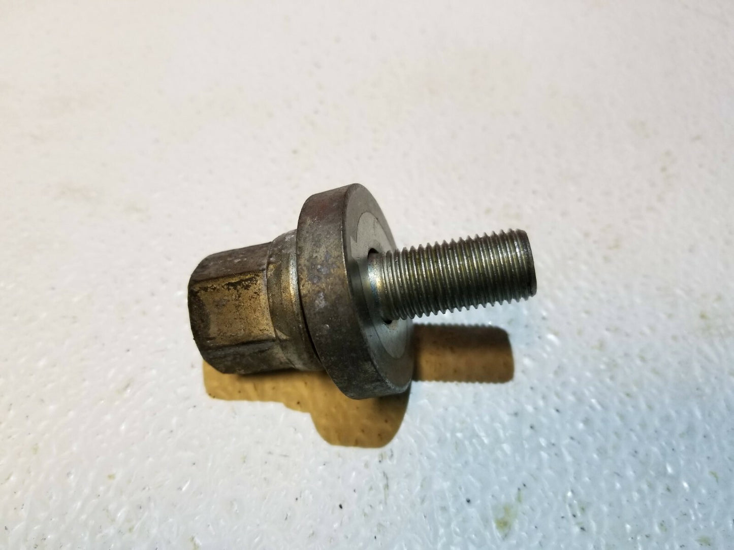2015 Chrysler 200 Crankshaft Harmonic Balancer Pulley W/ Bolt 2.4l OEM