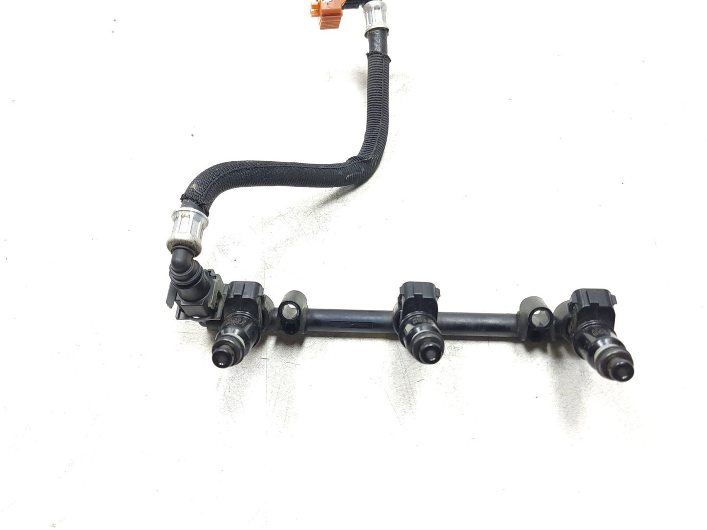 2009 - 2016 Triumph Street Triple R Fuel Rail & Injectors OEM