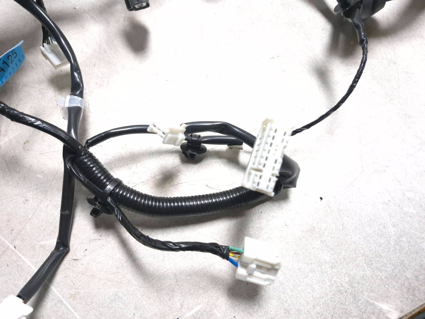 2010 Nissan Maxima Sv Front Driver Door Wiring Harness OEM