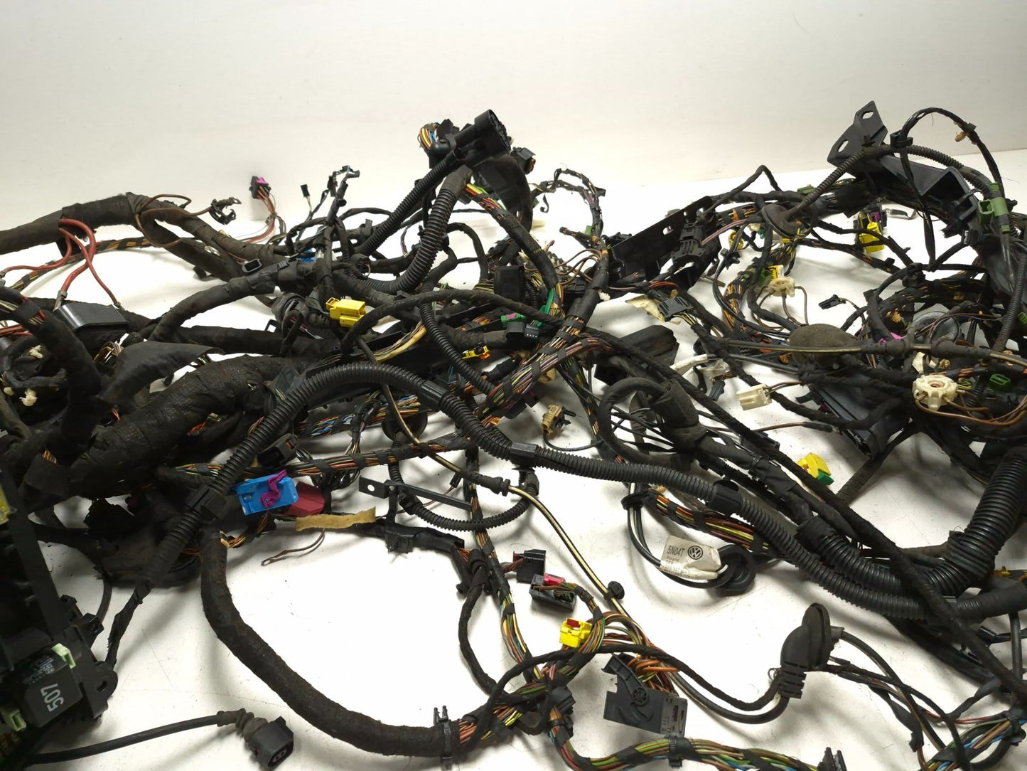 2011 Volkswagen Tiguan Interior Main Body Wire Harness W/ Fuse Box OEM