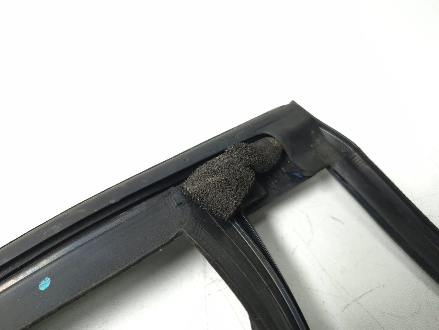 2013 Ford Focus Rear Door Weatherstrip Seal Left Driver Side 4 Pcs OEM