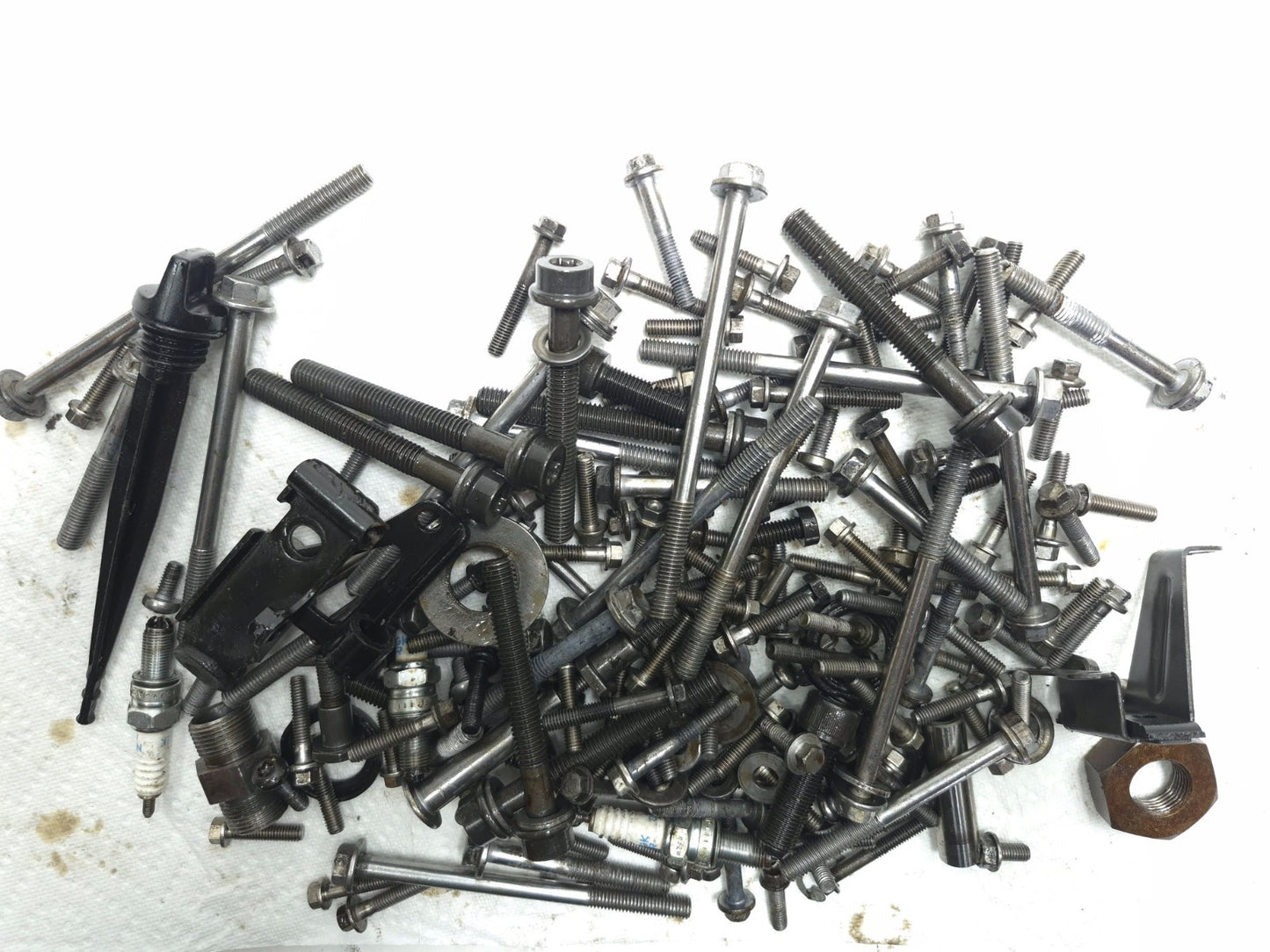 2008 Triumph Sprint St 1050 Engine Misc Bolt Set OEM