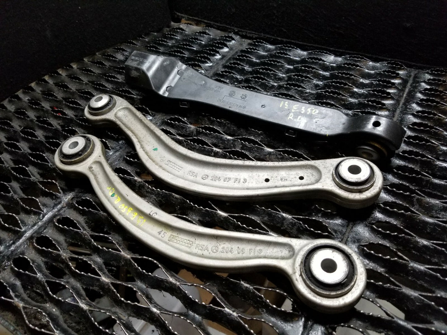 2013 Mercedes E350 Rear Driver Control Arm 3pcs OEM