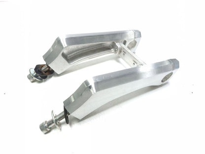 2009 Suzuki Boulevard M109r Vzr1800 Handlebar Riser Holder Left & Right OEM