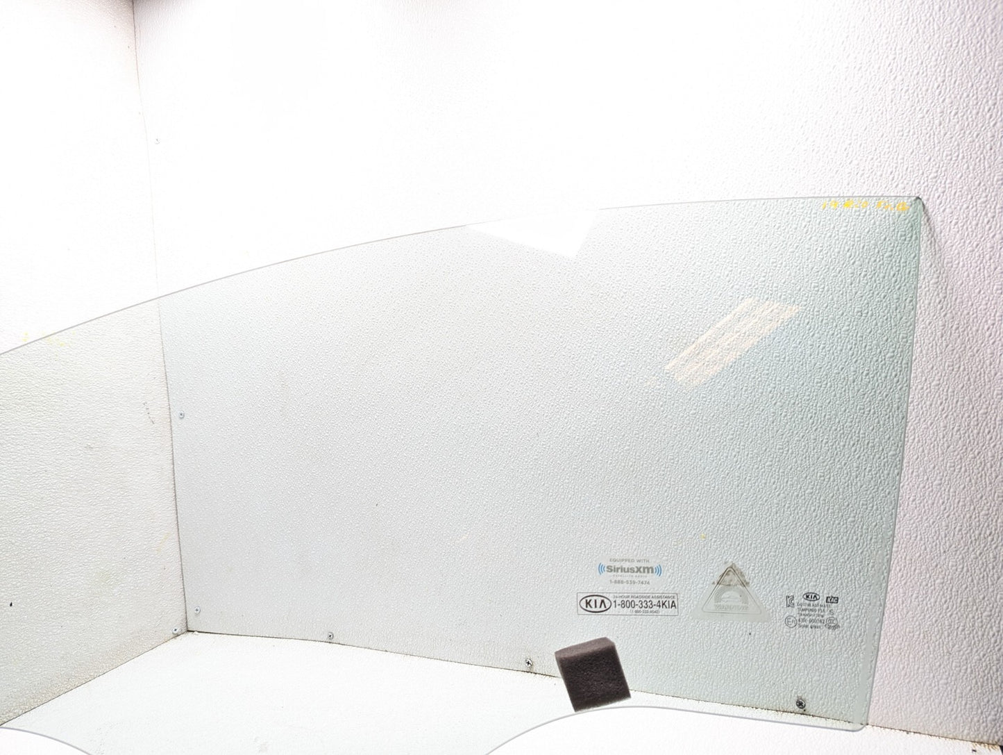 2014 Kia Rio Door Window Glass Front Driver Side Left OEM
