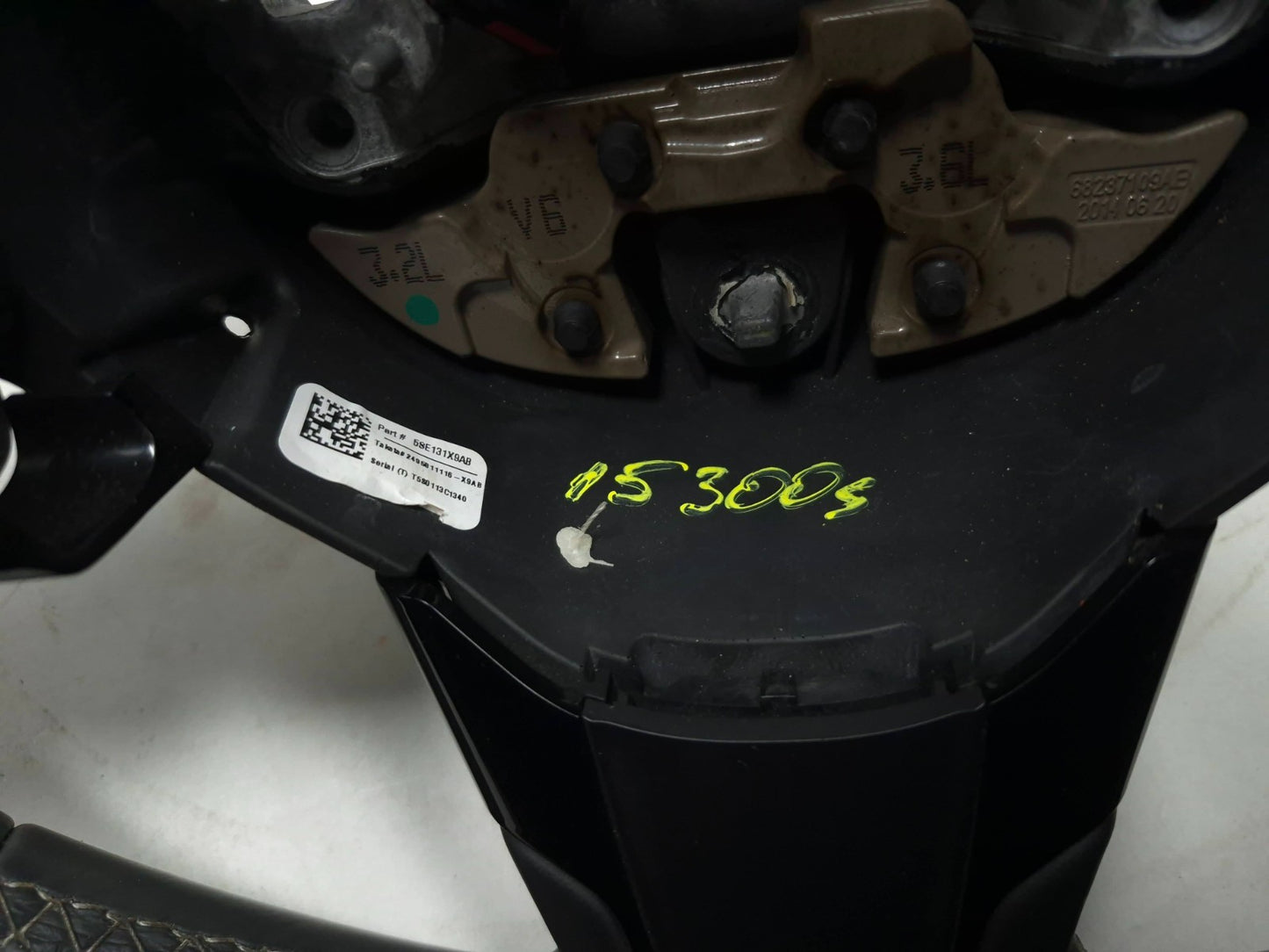 2015 Chrysler 300s Steering Wheel 58e131x9ab OEM