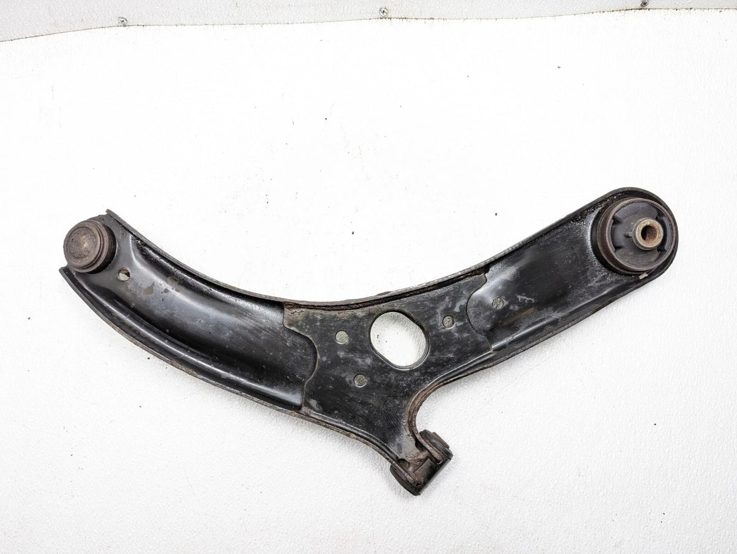 2014 Kia Rio Front Lower Control Arm Left & Right OEM