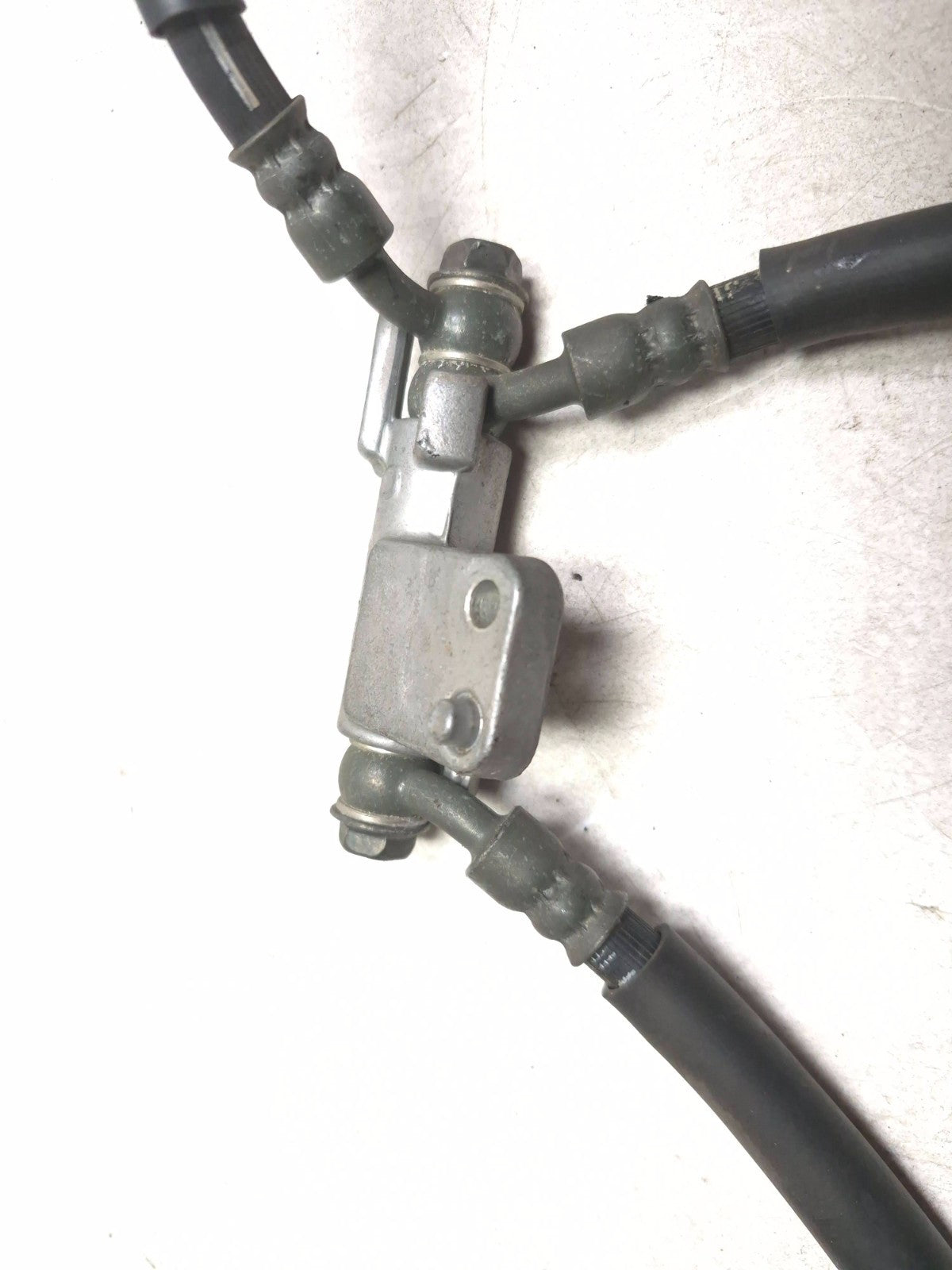 2001 Suzuki Gsx 750f Katana Front Brake Caliper Pair & Brake Hose OEM