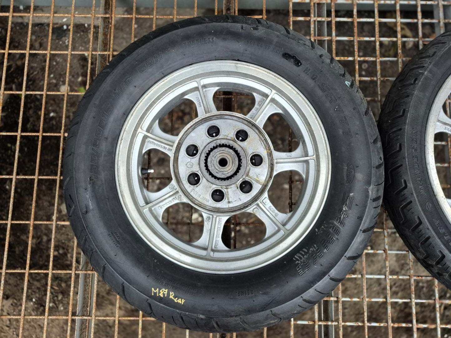 1990 Kawasaki Vn750 Vulcan Rear & Front Wheel W/ Tire Pair R 15 R 19 OEM