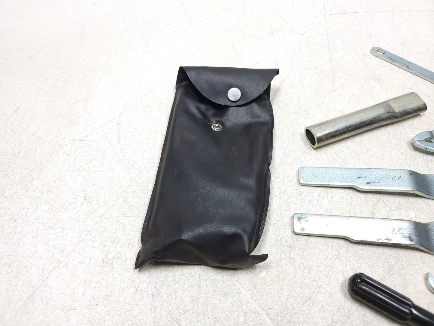 06 - 08 Kawasaki Ninja 650 Ex650 Tool Kit OEM