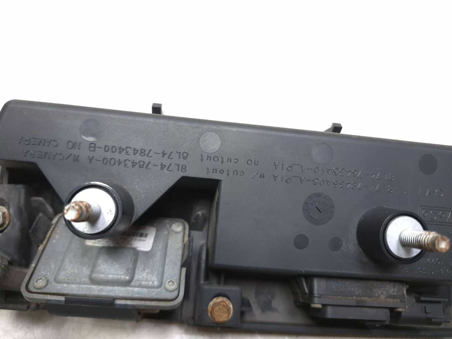 2008 Lincoln Navigator Rear Tailgate Liftgate Handle & Camera  OEM