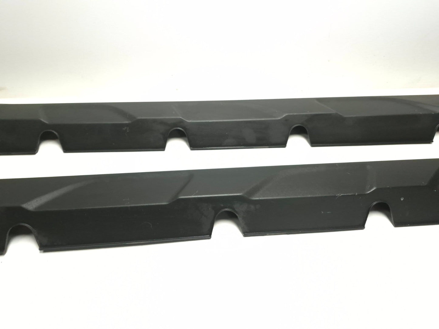 2019 Hyundai Kona Rocker Panel Molding Left & Right Pair OEM