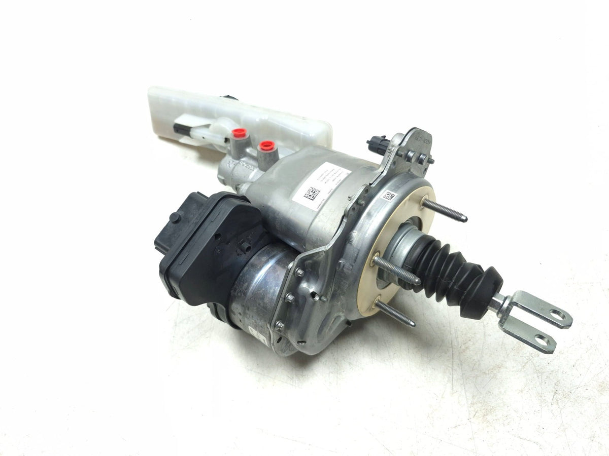 2018 Tesla Model 3 Brake Booster W/ Master Cylinder 1044671-00-d OEM