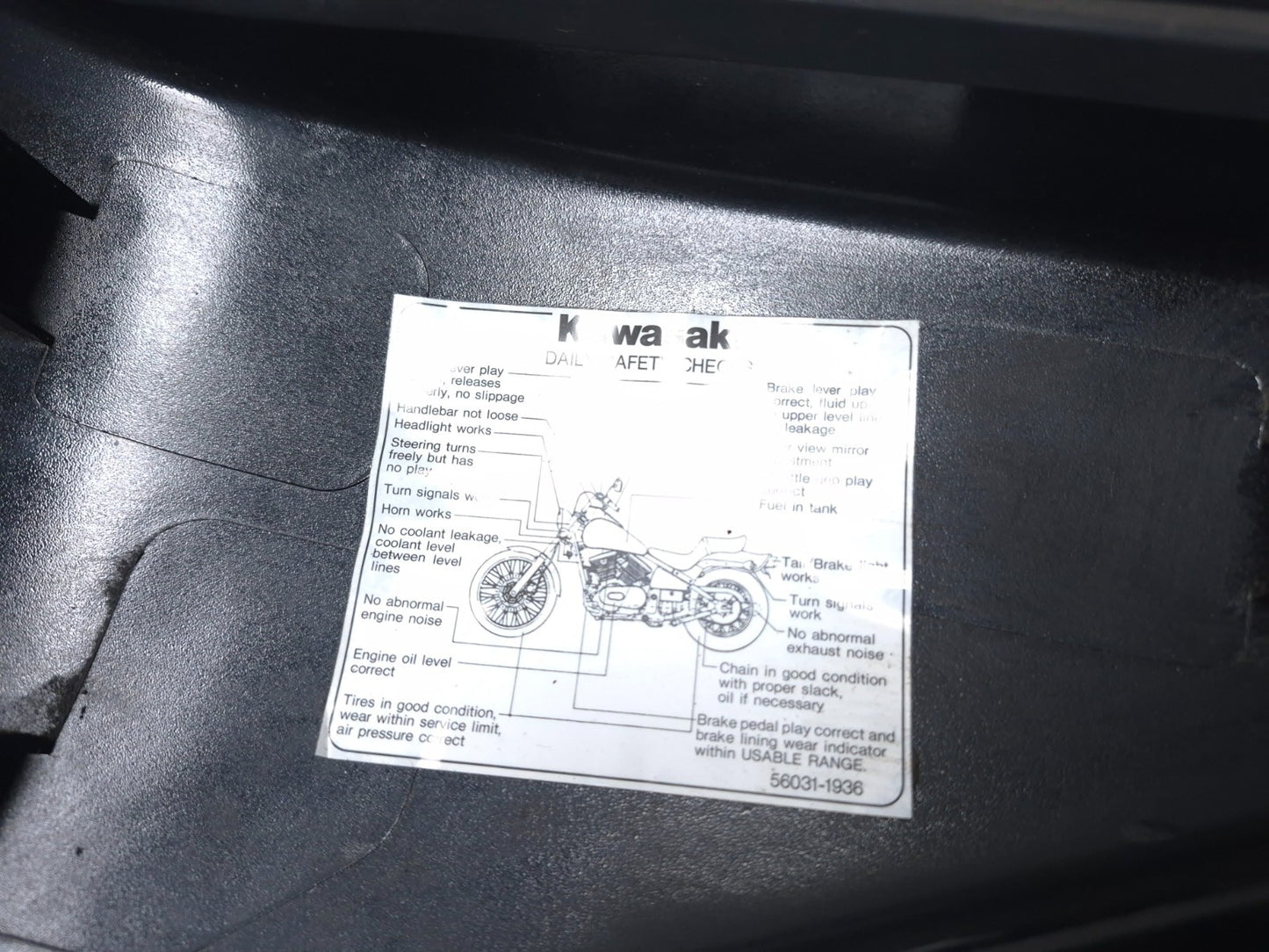 2004 Kawasaki Vulcan 800 Vn800 Right Side Cover Panel OEM
